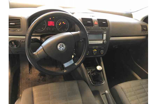 00629  VOLKSWAGEN GOLF V BERLINA (1K1)  Highline