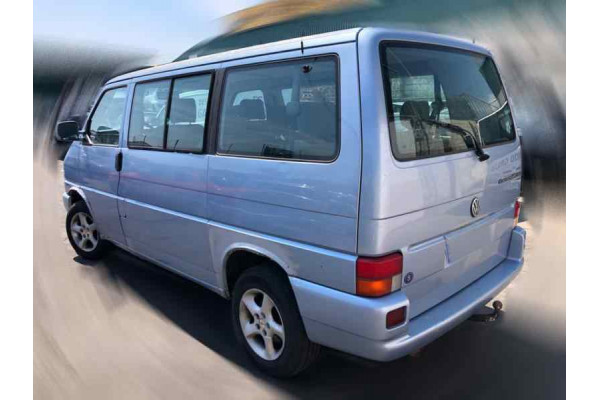 00764  VOLKSWAGEN T4  BUS   (MOD. 1991)  Caravelle