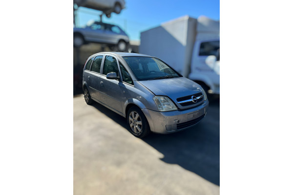 01413  OPEL MERIVA  Cosmo