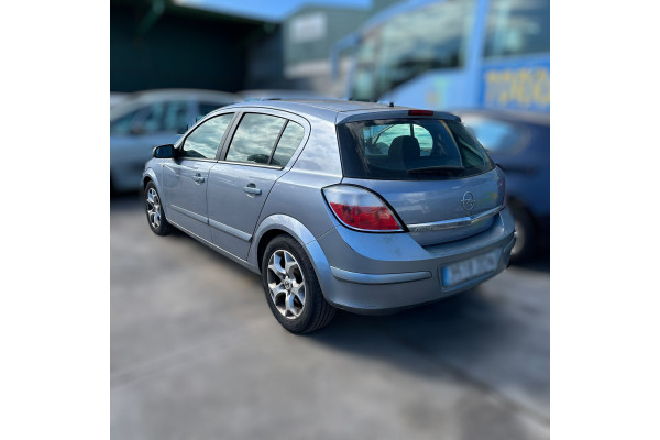 01453  OPEL ASTRA H BERLINA  Cosmo