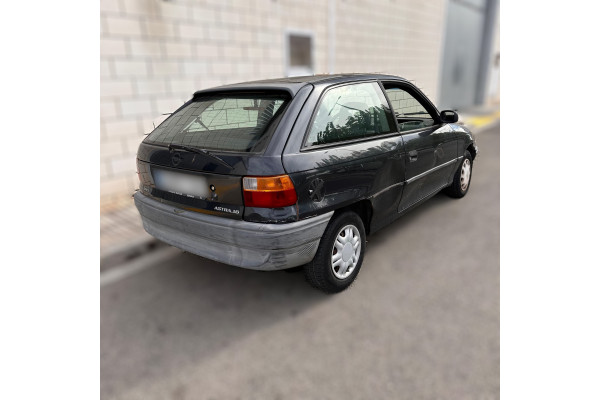 01464  OPEL ASTRA F BERLINA  Básico