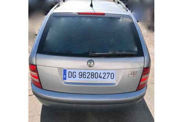 00418  SKODA FABIA FAMILIAR (6Y5)  Elegance