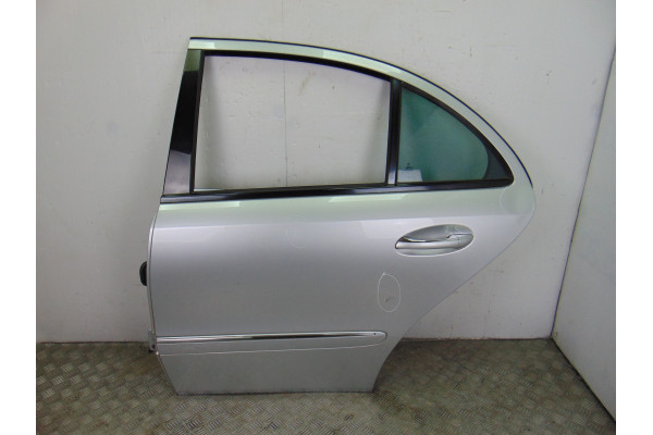 PUERTA TRASERA IZQUIERDA  MERCEDES-BENZ CLASE E  E 320 CDI (211.022) 224CV 2987CC 2007 PLATA