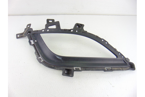 REJILLA PARAGOLPES DERECHA| HYUNDAI- 1.4 99CV 1396CC|86564A6030 - 2012