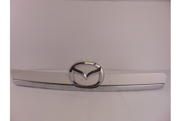 MOLDURAS TRASERAS| MAZDA- 2.2 MZR-CD AWD 173CV 2184CC|EH6650811 MOLDURA PORTON TRASERO - 2011