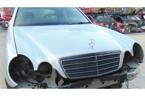 CAPOT| MERCEDES-BENZ- E 200 KOMPRESSOR (210.048) 163CV 1998CC|PLATA ***MATERIAL MONTADO EN COCHE CONSULTE DISPONIBILIDAD Y ESTAD