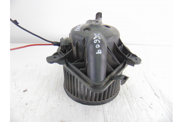 MOTOR CALEFACCION  PEUGEOT PARTNER ORIGIN COMBISPACE  1.6 HDI 75 75CV 1560CC 2006