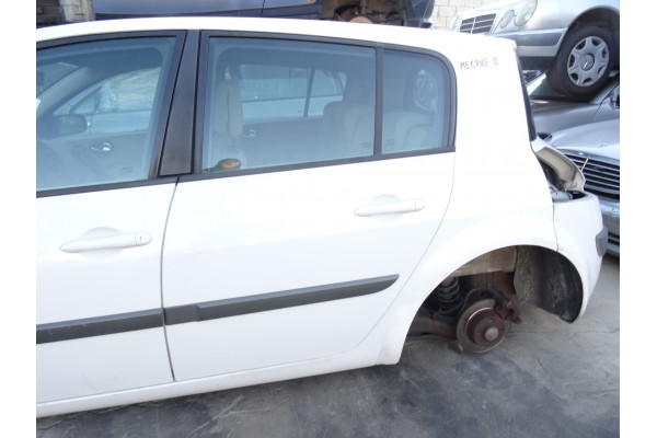 PUERTA TRASERA IZQUIERDA  RENAULT MEGANE II  1.5 DCI (BM16, CM16) 103CV 1461CC 2007 BLANCA