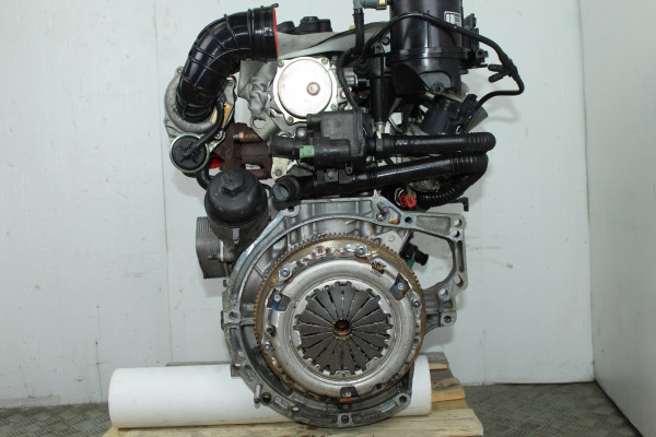 MOTOR COMPLETO| CITROEN- 1.4 HDI 68CV 1398CC|8HZ *** TIENE CARTER ROTO TACO DE MOTOR LADO DISTRIBUCION ROTO Y ALGUN ROZE EXTERIO