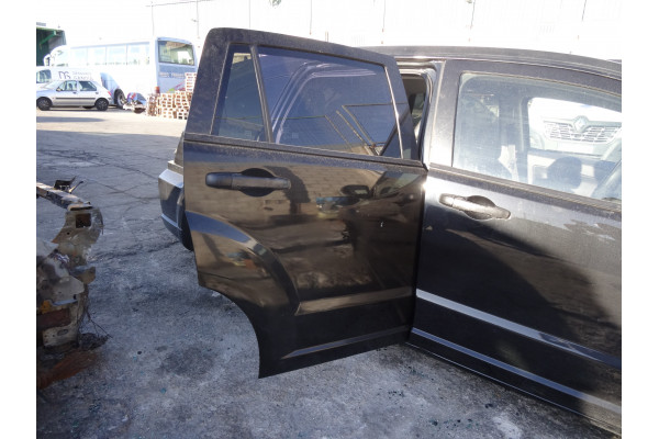 PUERTA TRASERA DERECHA| DODGE- 2.0 CRD 140CV 1968CC|NEGRA NO INCLUYE ACCESORIOS **MATERIAL MONTADO EN COCHE CONSULTE DISPONIBILI