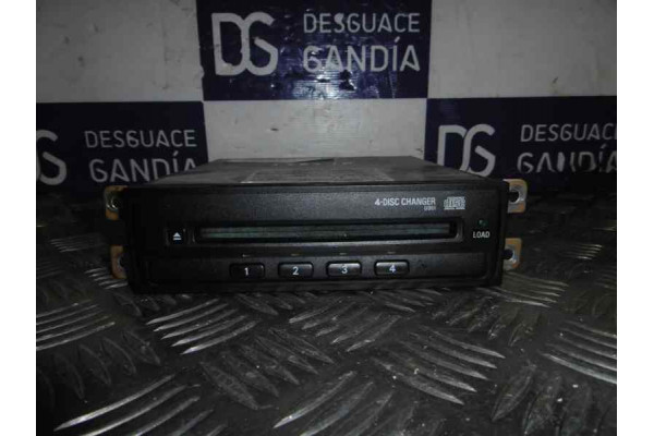 SISTEMA AUDIO / RADIO CD  MITSUBISHI MONTERO III  3.2 DI-D 165CV 3200CC 2003 MZ312395