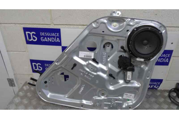 ELEVALUNAS TRASERO DERECHO  HYUNDAI SANTA FÉ II  2.2 CRDI 4X4 155CV 2188CC 2005 2 PIN