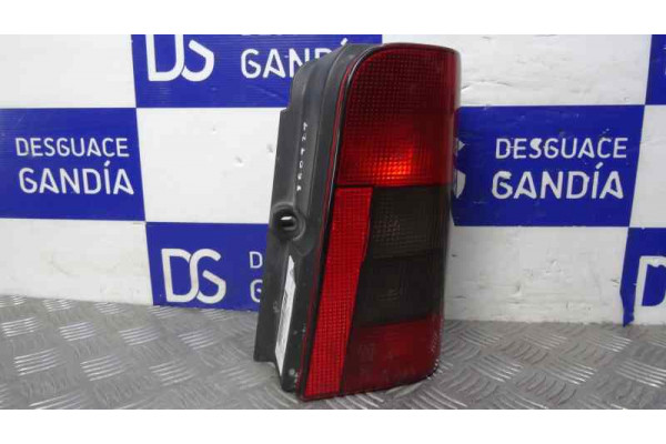 PILOTO TRASERO DERECHO  PEUGEOT PARTNER ORIGIN COMBISPACE  1.9 D 69CV 1905CC 1997