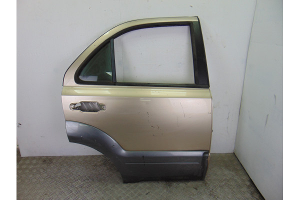 PUERTA TRASERA DERECHA  KIA SORENTO I  2.5 CRDI 140CV 2497CC 2007 BEIGE