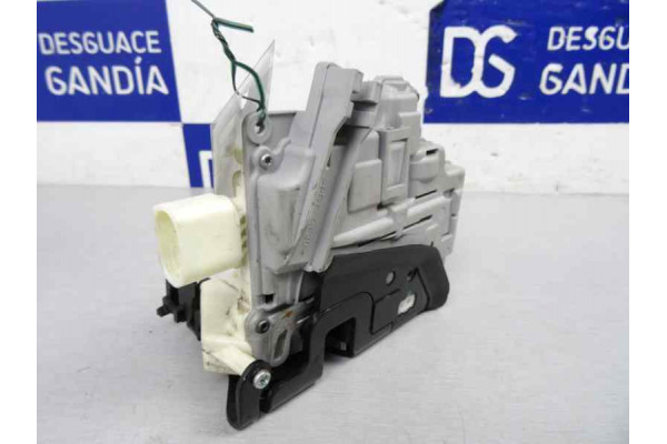 CERRADURA PUERTA DELANTERA DERECHA| VOLKSWAGEN- |7 PINS 3C1837016A SIN CABLE NI VARILLAJE - 2009