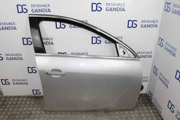 PUERTA DELANTERA DERECHA  OPEL INSIGNIA A  2.0 CDTI (68) 160CV 1956CC 2011 GRIS