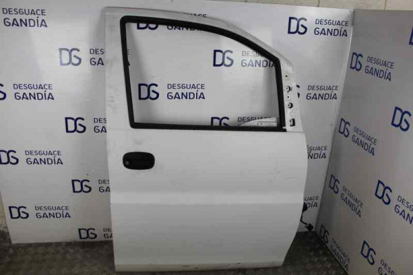 PUERTA DELANTERA DERECHA  HYUNDAI H-1 / STAREX LIMUSINA   2005 BLANCA