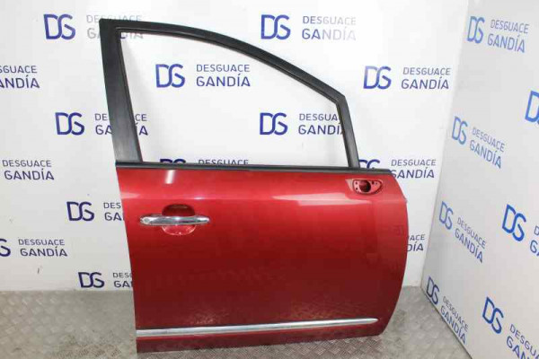 PUERTA DELANTERA DERECHA  KIA CARENS III LIMUSINA  2.0 CRDI 140 140CV 1991CC 2008 GRANATE