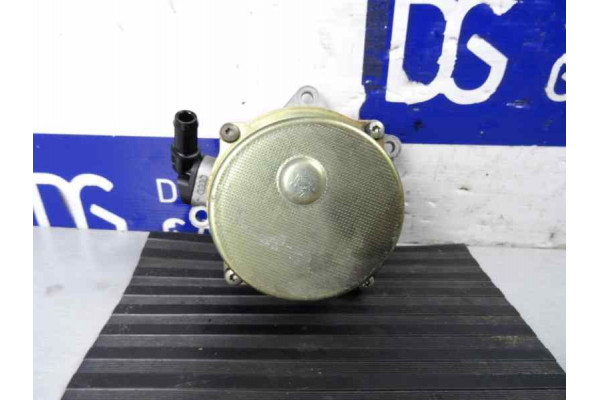 DEPRESOR FRENO / BOMBA VACÍO  AUDI A4  2.5 TDI 163CV 2496CC 2003 057145100C