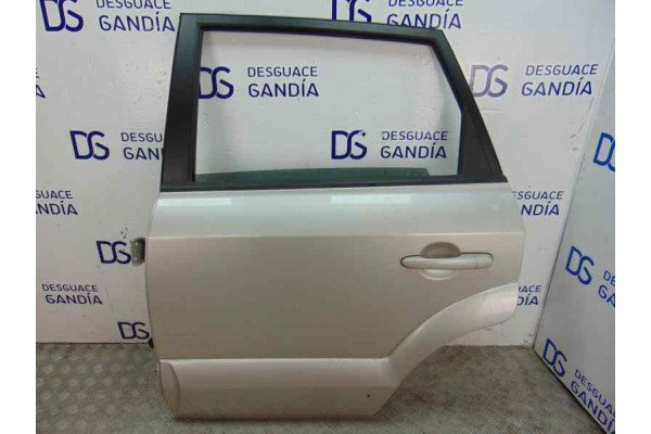 PUERTA TRASERA IZQUIERDA  HYUNDAI TUCSON  2.0 CRDI A LAS 4 RUEDAS 140CV 1991CC 2007 GRIS