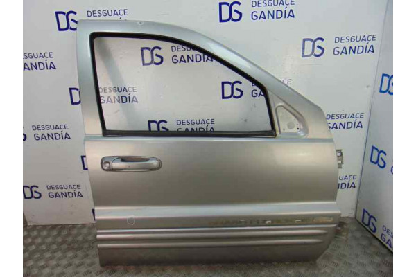 PUERTA DELANTERA DERECHA| JEEP- 2.7 CRD 4X4 163CV 2685CC|PEQUEÑO PIQUETE - 2002