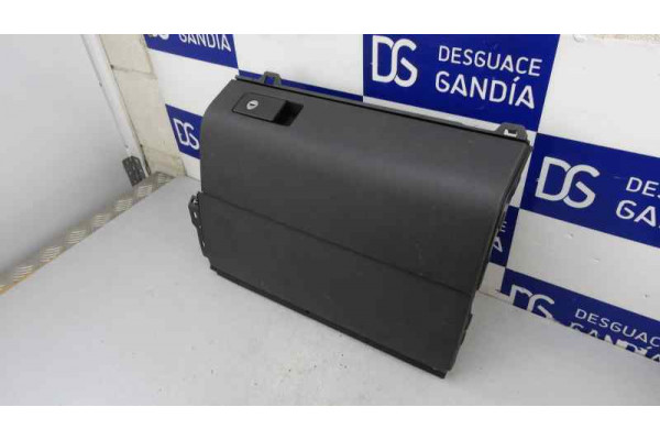 GUANTERA| VOLKSWAGEN- |1T1857097C GRIS LLEVA INTERRUPTOR DE AIRBAG - 2010