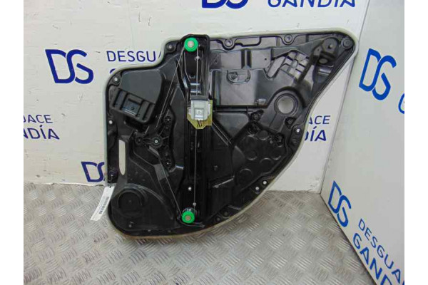 ELEVALUNAS TRASERO IZQUIERDO| MERCEDES-BENZ- C 300 BLUETEC HYBRID / H (205.012) 204CV 2143CC|A2057300179 5 PIN - 2014