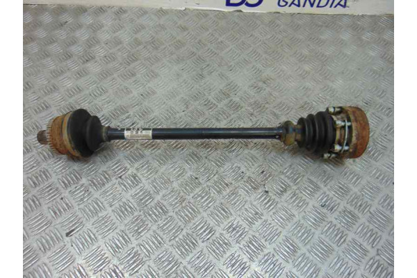 TRANSMISION TRASERA IZQUIERDA  AUDI A6  2.5 TDI 180CV 2496CC 2002 4B0501203C