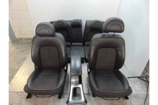 JUEGO ASIENTOS COMPLETO| PEUGEOT- 2.2 HDI 170 170CV 2179CC|PIEL Y TELA MANUALES CALEFACTABLES INCLUYE APOYABRAZOS ***EL ASIENTO 