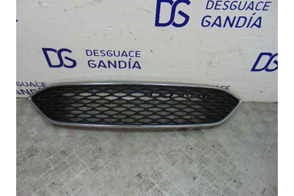 REJILLA PARAGOLPES DELANTERO  FORD FOCUS III  2.0 ST 250CV 1999CC 2012 F1EB-8200-A