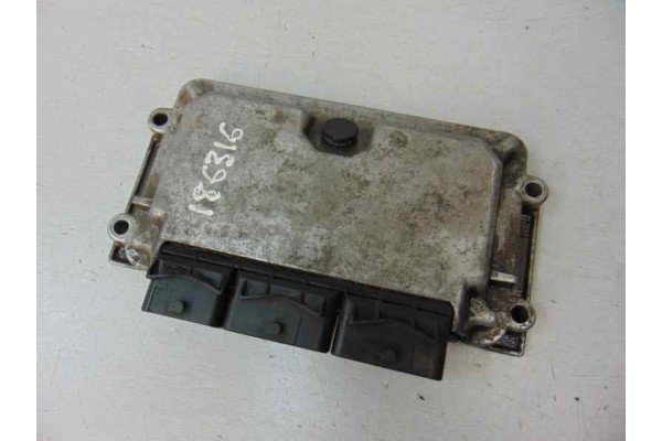 CENTRALITA MOTOR UCE| CITROEN- 1.5 D 57CV 1527CC|9630059880 0281001835  - 1996