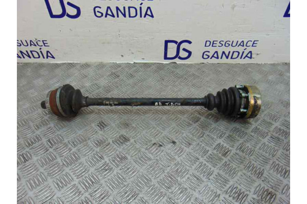 TRANSMISION TRASERA DERECHA  AUDI A6  2.8 QUATTRO 193CV 2771CC 2000 4B0501203