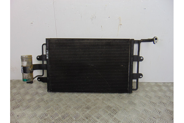 CONDENSADOR / RADIADOR  AIRE ACONDICIONADO  VOLKSWAGEN NEW BEETLE  1.9 TDI 90CV 1896CC 1999 1C0820411A