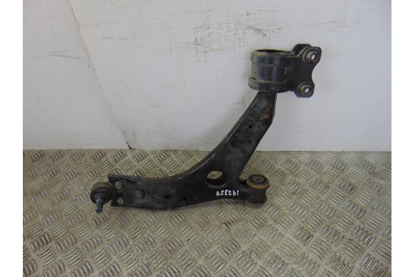 BRAZO SUSPENSION INFERIOR DELANTERO DERECHO  VOLVO V50  D4 177CV 1984CC 2011